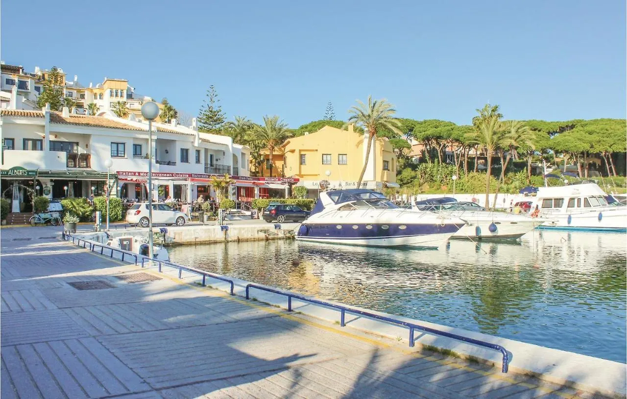 Stunning Apartment In Las Chapas With 1 Bedrooms, Wifi And Outdoor Swimming Pool Marbella