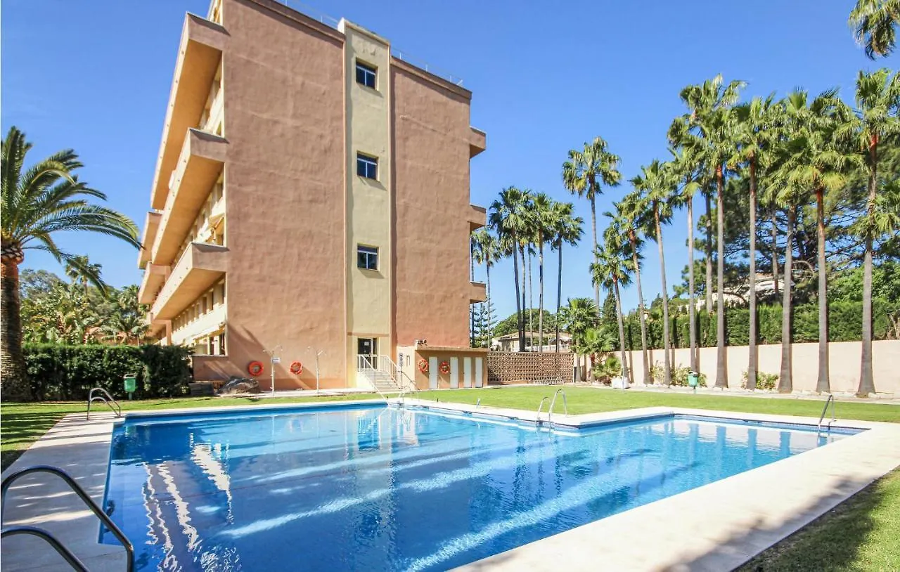 Stunning Apartment In Las Chapas With 1 Bedrooms, Wifi And Outdoor Swimming Pool Marbella